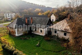 PREDAJ: Hajnalov vodný mlyn s náhonom, bytom mlynára, domom, - 4