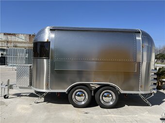 Airstream food truck gastro príves Compact - 4