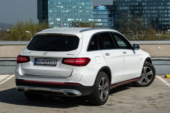 Mercedes-Benz GLC SUV 350 e 4MATIC A/T - 4