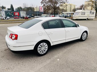 Volkswagen Passat B6 1.9TDI BlueMotion - 4