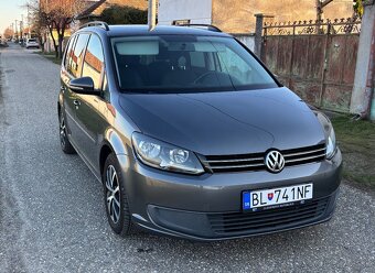 Volkswagen Touran - 4