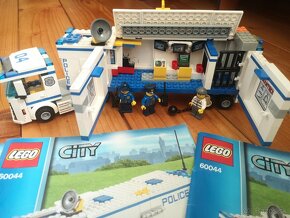 Lego City 60044 Mobilná policajná stanica - 4