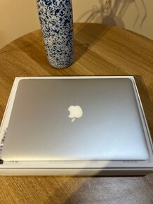 MacBook Air - 4