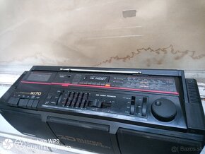 Boombox HITACHI - 4