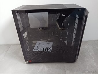 PC Skriňu  / case Cooler Master - 4