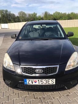 Kia Rio - 4