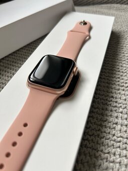 Apple Watch SE 40mm rose gold - 4