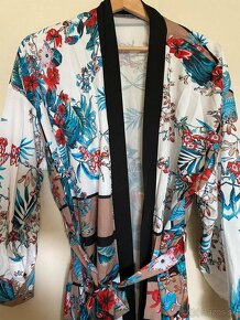 Kvetinkované letné dámske dlhé kimono s kvietkami - 4