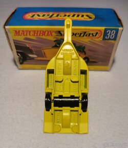 MATCHBOX #38 - 4