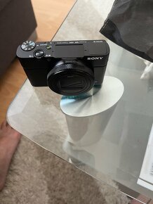 Sony RX VII - 4