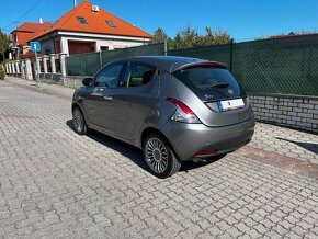 Lancia Ypsilon Gold 1.2i - 4