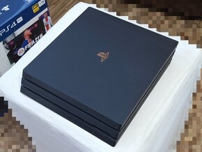 Playstation 4 pro 1TB - 4