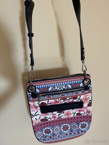 Predám dámsku crossbody kabelku Desigual - 4