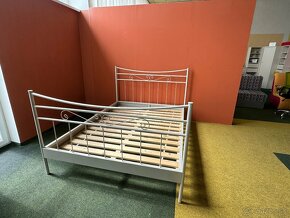 Kovová postel 180x200 cm - 4