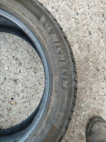 225/50r17 - 4