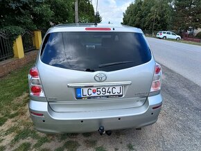 Toyota Corolla Verso 2,2 D4D 2009 - 4