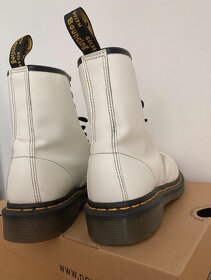 Dr. Martens biele - 4