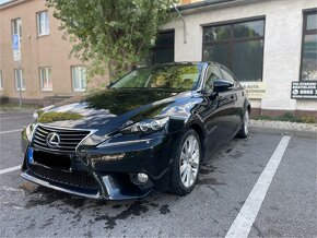 Lexus IS300H - 4