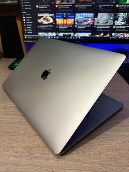 Apple MacBook Pro 15” TouchBar - 4