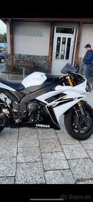 YAMAHA YZF - R1 - 4