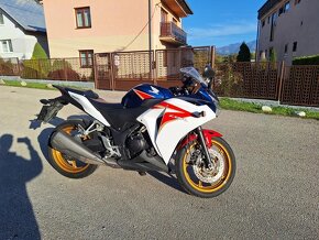 Honda CBR250R - 4