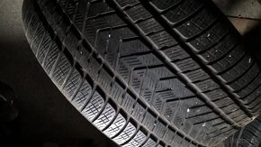 2 ks ZIMNÉ 315/30 R22 107V  PIRELLI cca 5-6mm DOT4020 39€/ks - 4