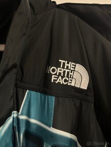 Supreme x The North Face - 4