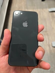 Apple iPhone 8 64GB Space Gray - 4