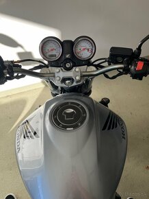 Honda Hornet 600 CB 600F - 4