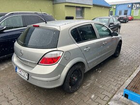 Opel Astra 1.7 CDTi 100k Enjoy - 4