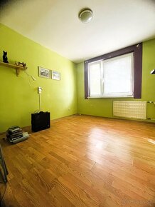 Slnečný 3 izbový byt s loggiou, Saratovská ul., Levice - 4