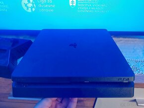 Predám ps4 slim 500GB - 4