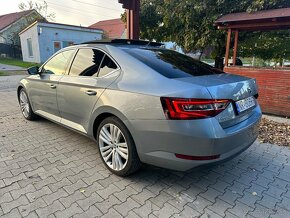 Škoda SUPERB Sedan Style 2.0TDi DSG 110kW PANO/KESSY/KAMERA - 4