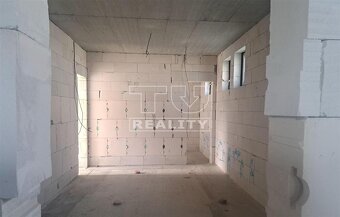 Ponúkame na predaj RD  na pozemku o rozlohe 1080 m2, v... - 4