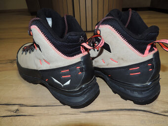 Salewa Alp Mate Winter Mid WP a Helly Hansen Vanir - 4