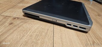 Dell Latitude E6420 - 4