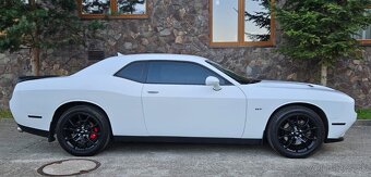 Predám Dodge Challenger GT 3.6 V6 AWD 4x4 - 4