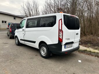 PRENÁJOM 9 Miestne auto FORD TRANSIT - 4