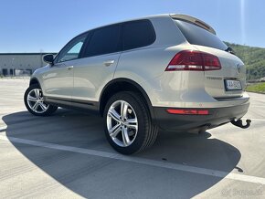 Volkswagen Touareg KEYLESS/WEBASTO/PANORAMA/ACC/ODPOČET DPH - 4