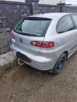 Predám Seat Ibiza 1.2 benzin cupe r.v.2002 - 4