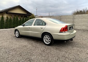 VOLVO S60 2.4 R5 MOMENTUM A/T - 4