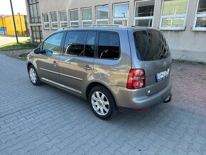 Volkswagen touran 1.9tdi Dsg - 4