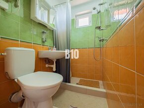 Rodinný dom na predaj ako apartmánový dom - investícia - 4