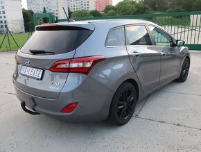 Odstúpim leasing na Hyundai i30-combi 2015 CRDi, plná výbava - 4