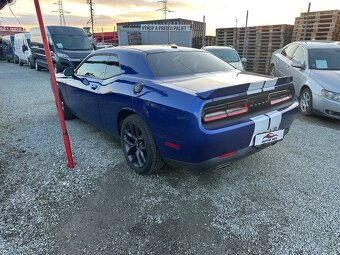 Dodge Challenger - 4