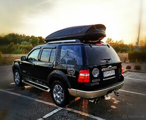 Ford Explorer V8 benzín 4x4 7-miest koža camper - 4