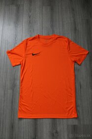 Nike tricka spolu 20eur za 4ks - 4