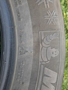 215/65 R16 Michelin - 4