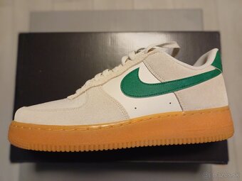 Nike Air Force 1 '07 LV8 - 4