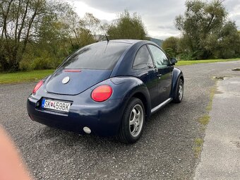 Volkswagen New Beetle - 4